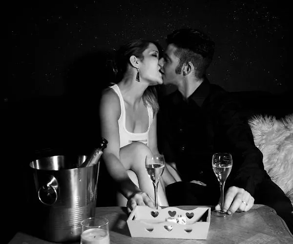 Moonlove, Spa/sauna Et Jacuzzi Prives, Charme Et Detente. Διαμέρισμα *